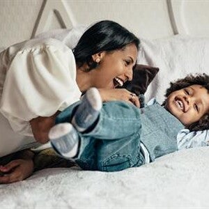 fun-home-bedroom-family